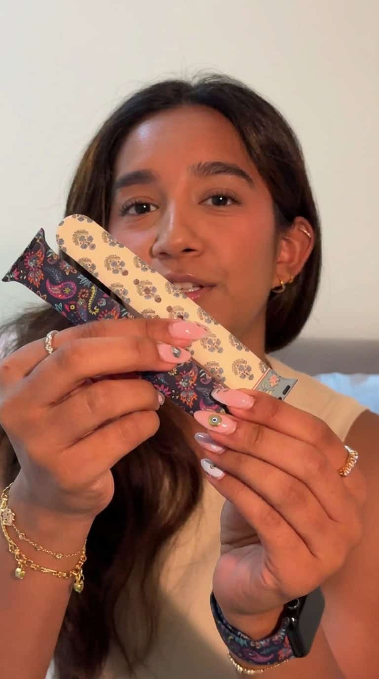 South Asian woman wearing Zamani Block Print heritage watch band