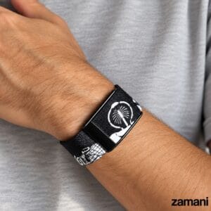 Dubai It Whoop band close up on the wrist, Palm Jumeirah and road grid print